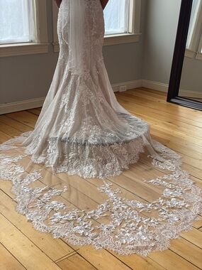 Ivory Lace Mermaid Wedding Dress with Lace Train